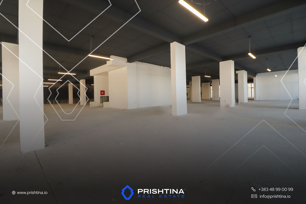 Commercial space for sale 1420m² in emshir/Kalabri