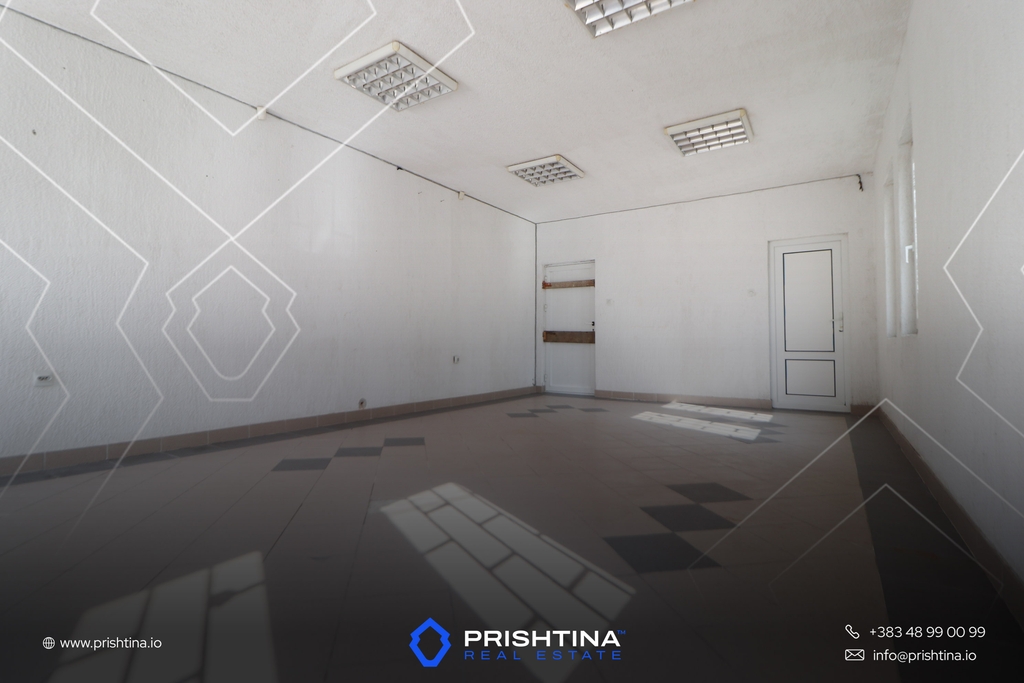 Espaço comercial para alugar 32,8m² em Lakrishte (4)