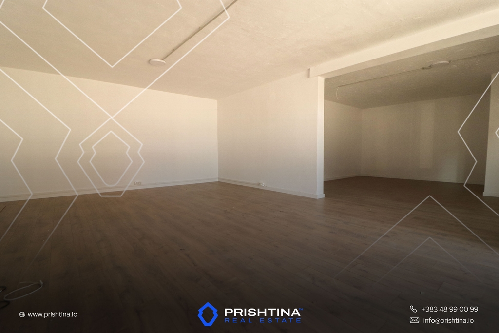 Espaço comercial para alugar em Bregu i Diellit 75m² (5)