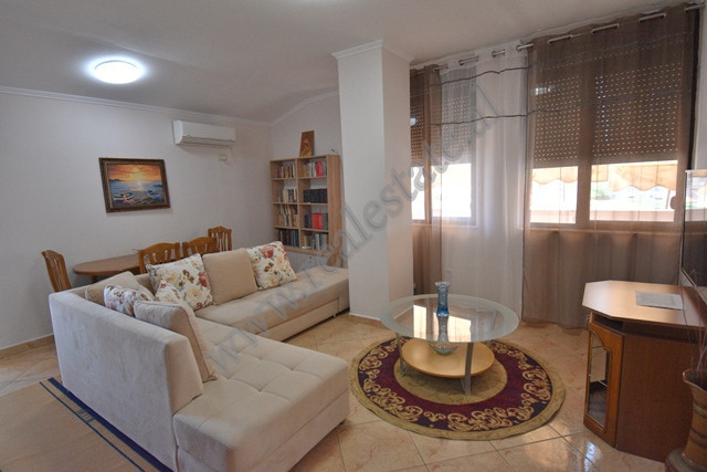 Appartement de deux chambres à louer dans le quartier selvia à Tirana