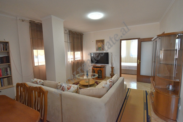 Appartement de deux chambres à louer dans le quartier selvia à Tirana (2)