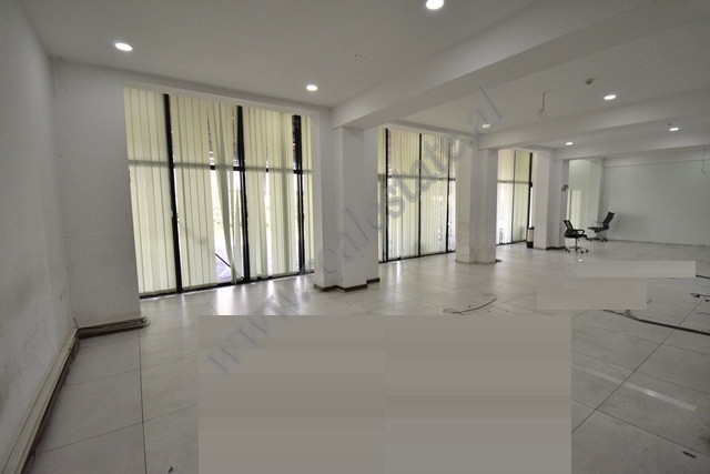Business space for rent near wilson square in Tirana, albania (2)