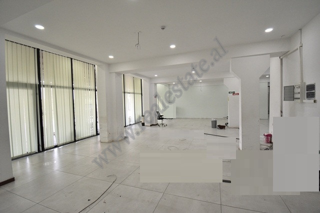 Business space for rent near wilson square in Tirana, albania (3)