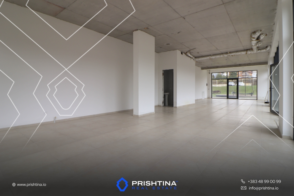 Locale commerciale in vendita 116,72m² su rruga c (2)