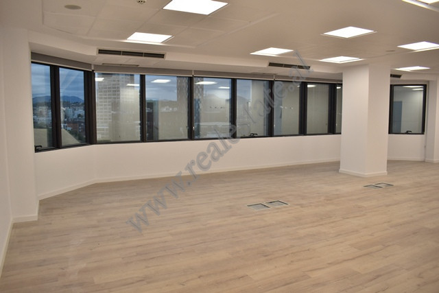 Espaço de escritório para alugar nas twin towers em Tirana, albânia