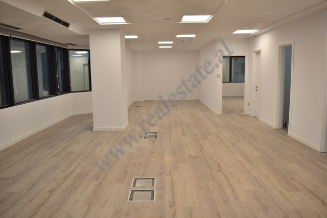 Espaço de escritório para alugar nas twin towers em Tirana, albânia (2)