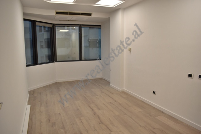 Espaço de escritório para alugar nas twin towers em Tirana, albânia (5)