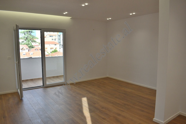 Zweizimmerwohnung zum verkauf in der haxhi hysen dalliu straße in Tirana, albanien (2)
