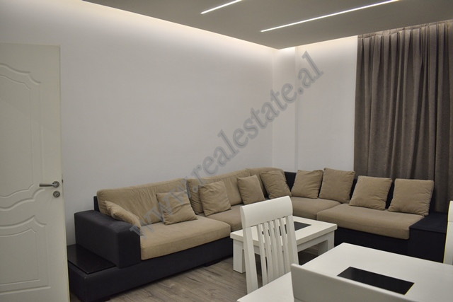Drei-zimmer-wohnung zur miete im don bosko-viertel in Tirana, albanien (2)