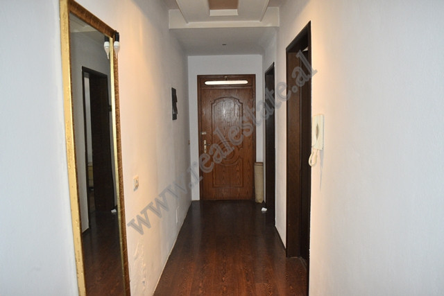 Appartement de deux chambres à louer près du kristal center à Tirana, albanie (5)
