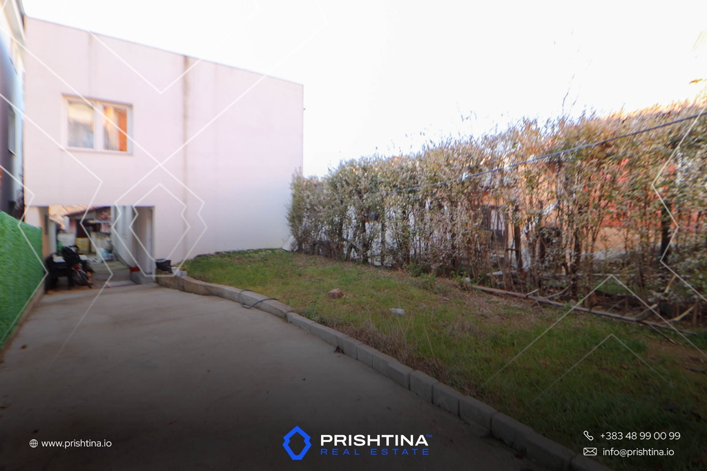Espacio comercial en venta 30m² en kolovice (3)
