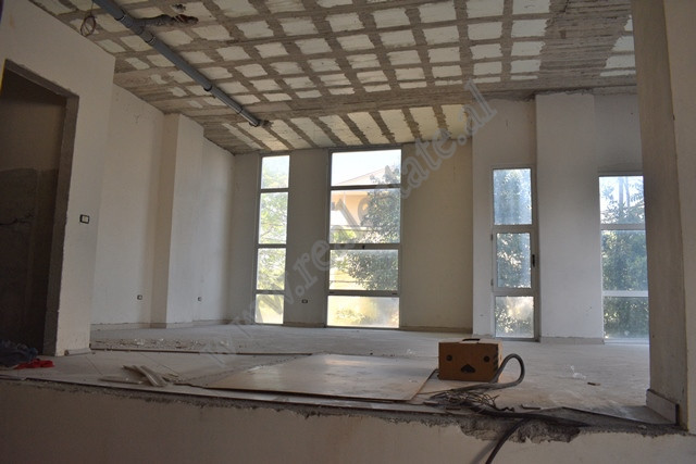 Store for sale near american 2 hospital in Tirana, albania (3)