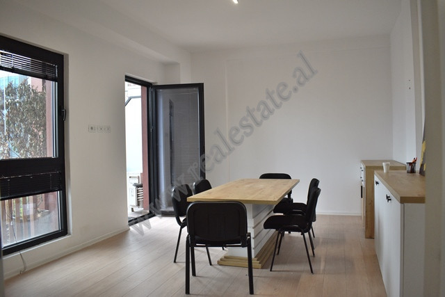 Bürofläche zur miete im garden building residence in Tirana, albanien (4)