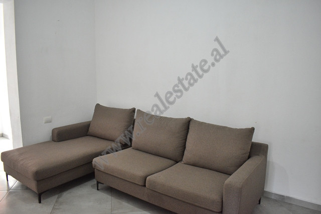 Drei-zimmer-wohnung zur miete in der nähe der unaza e madhe in Tirana, albanien (6)