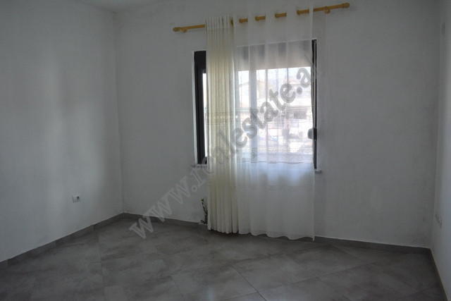 Drei-zimmer-wohnung zur miete in der nähe der unaza e madhe in Tirana, albanien (8)