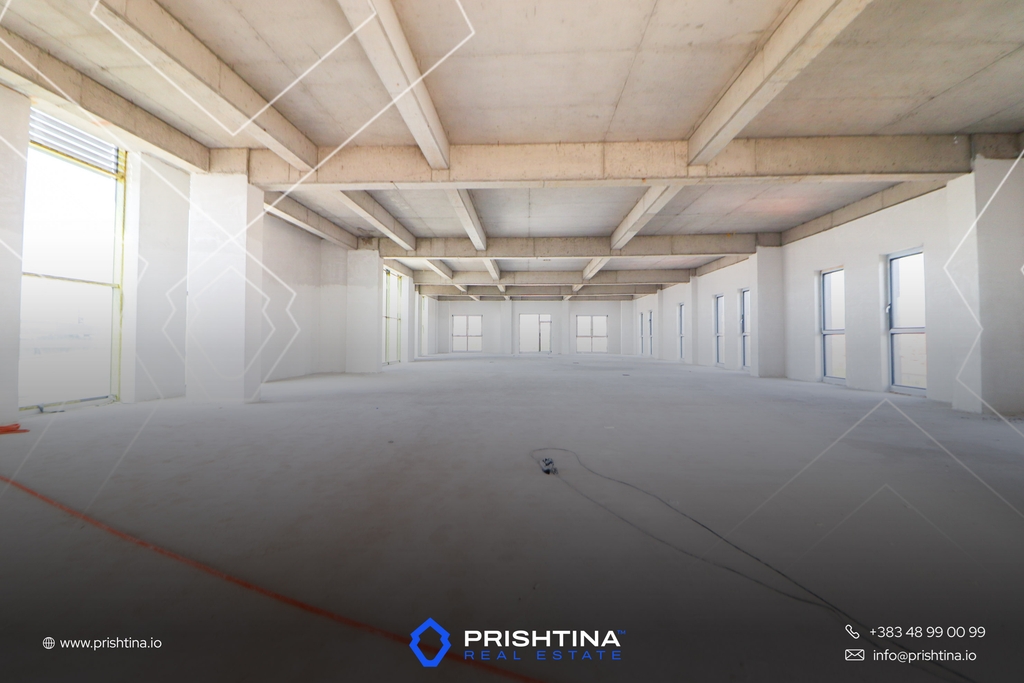 Gewerbefläche zur miete 437,2m² + 222m² terrasse in Çagllavicë