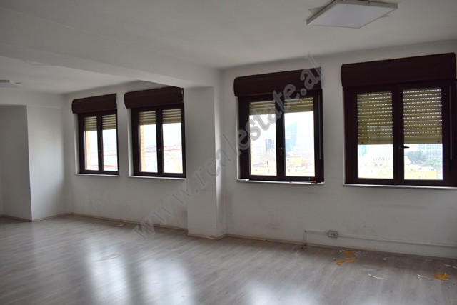 Zonë zyre për qira pranë kalasë së tiranës, shqipëri (3)