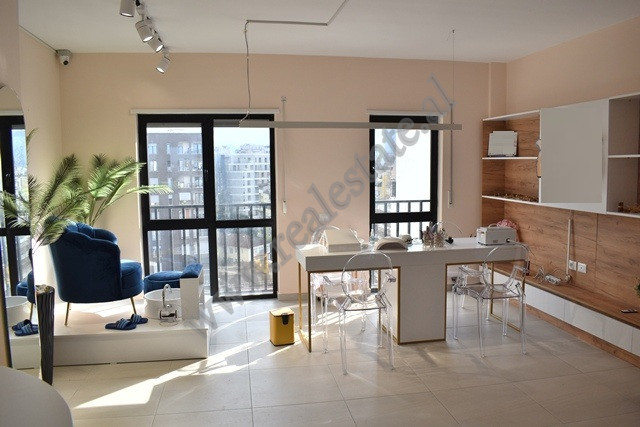 Apartament me tre dhoma gjumi për shitje në zonën selvia në Tiranë, shqipëri
