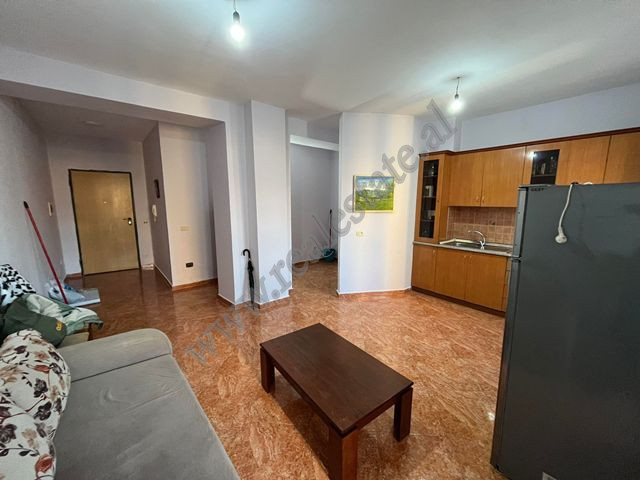 Apartamento de un dormitorio en venta en la zona porcelani en Tirana