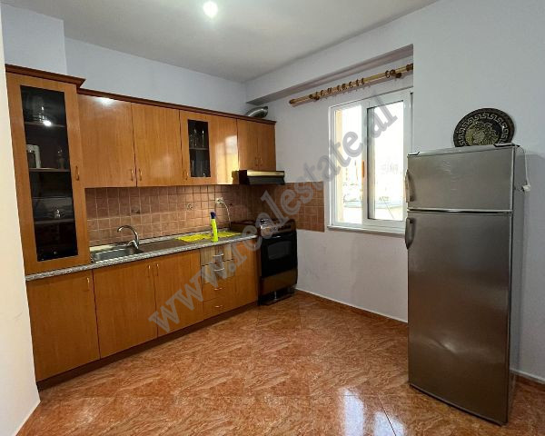 Apartamento de un dormitorio en venta en la zona porcelani en Tirana