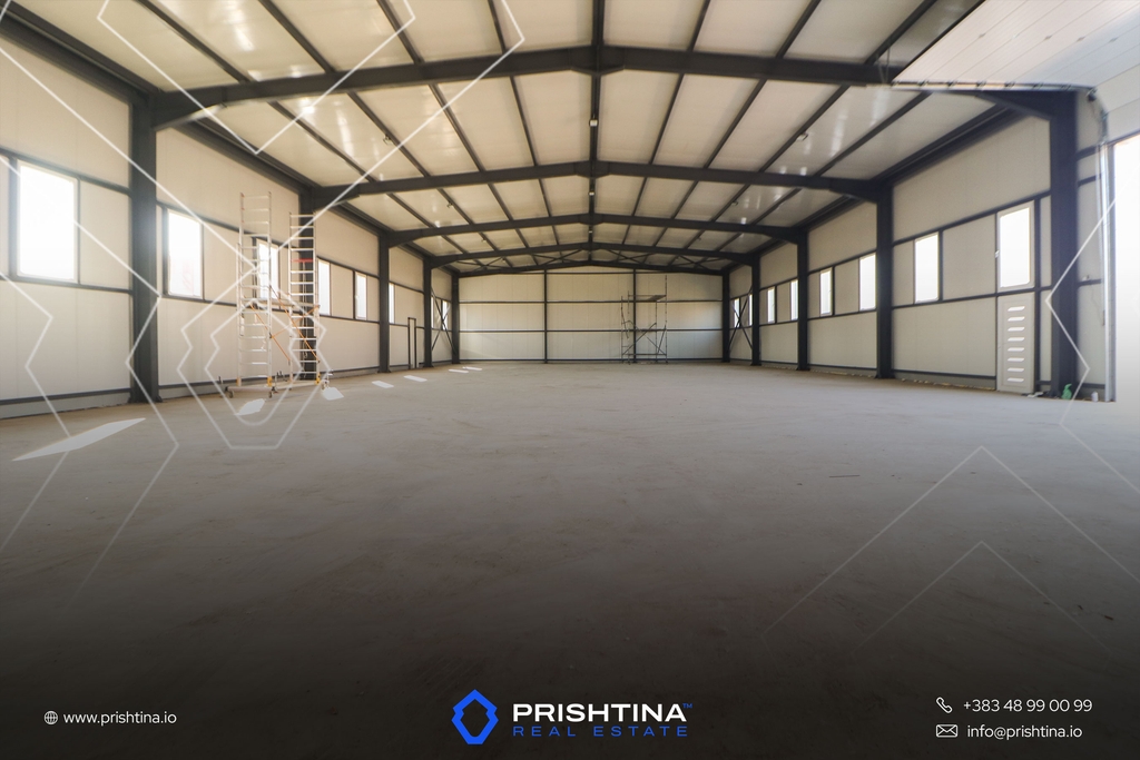 Depo me qira 675m² në suhadoll