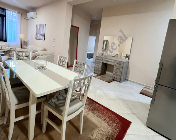 Apartament me dy dhoma gjumi për qira në zonën fresku në Tiranë, shqipëri (3)