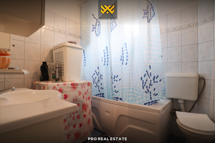 Shtëpi 700m² në #shitje në medrese. (3)