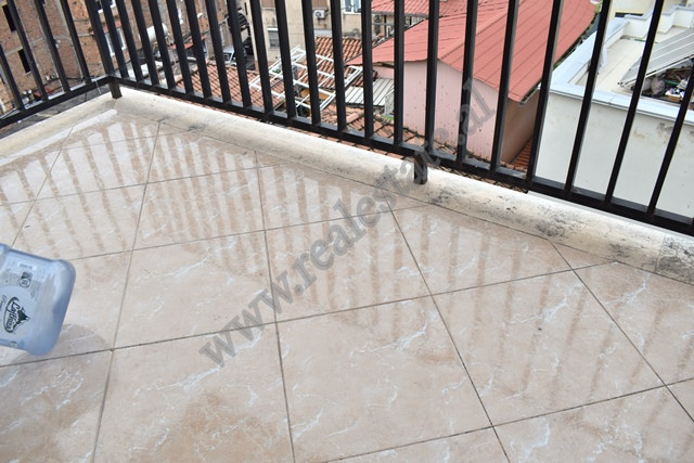 Appartement une chambre à louer près du centre de Tirana, albanie