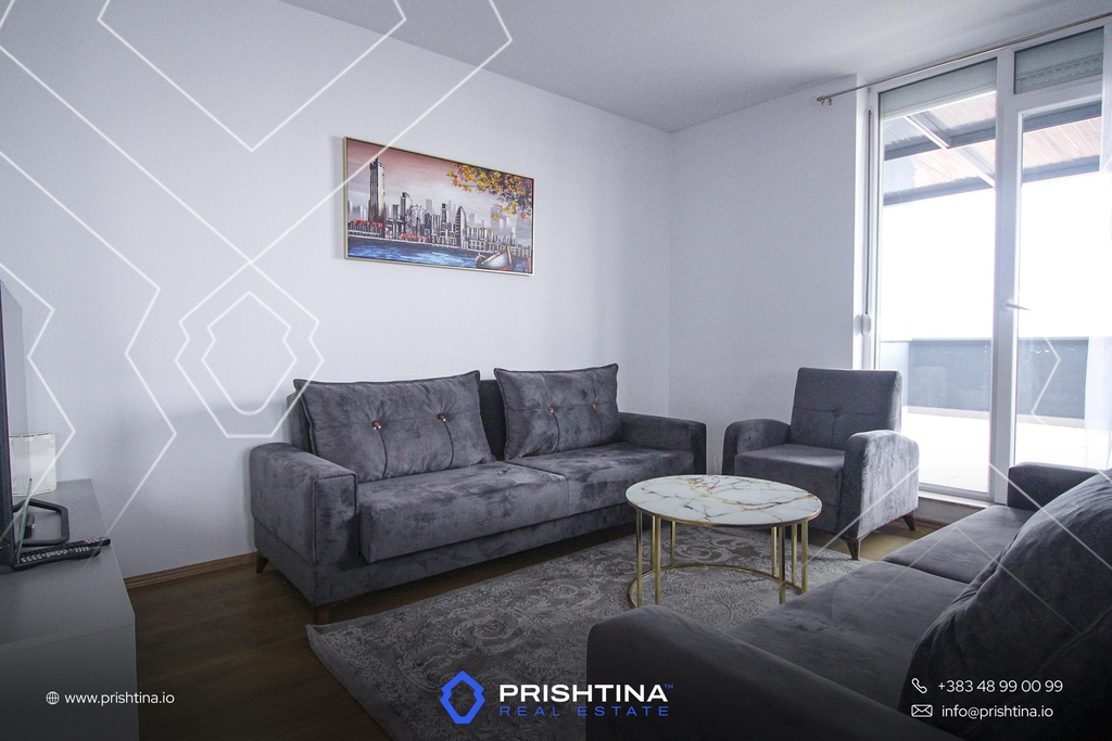 Penthouse zur miete 100m² + 120m² in Fushë Kosovë