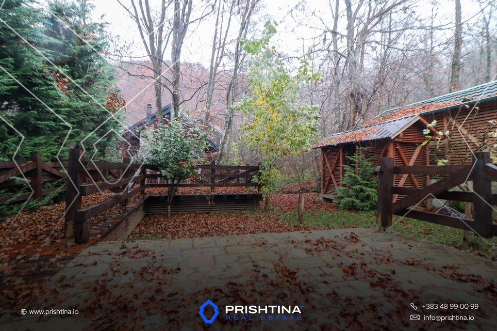Villa in vendita 220m² a brezovicë
