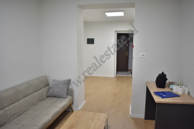 Espaço de escritório para alugar na área de Blloku em Tirana, albânia (2)