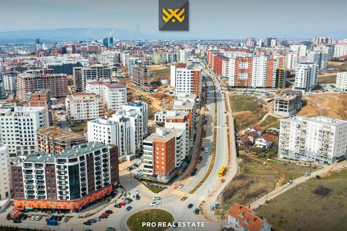 Lokal 84.6m² për #shitje te rruga c.