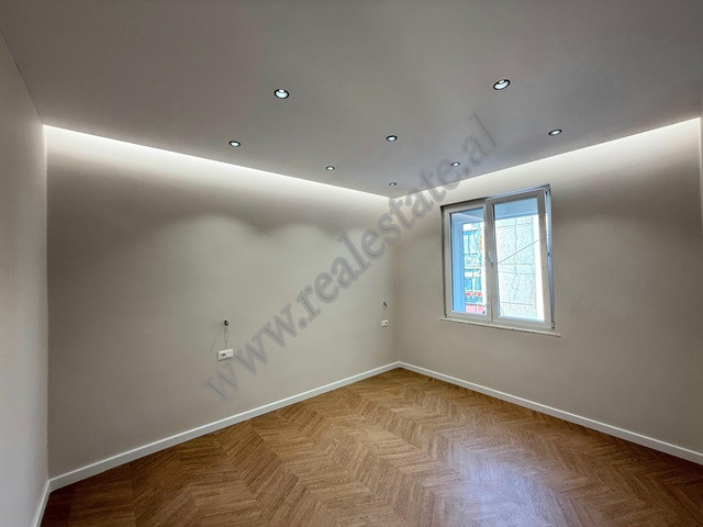 Apartament me dy dhoma gjumi për shitje në zonën myslym shyri, në Tiranë, shqipëri