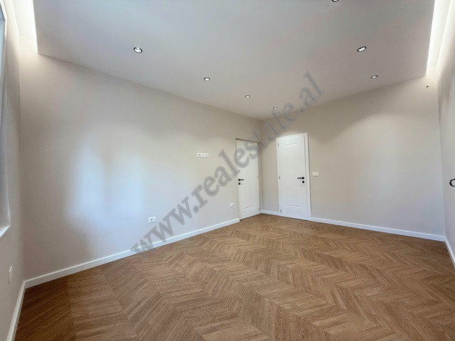 Apartament me dy dhoma gjumi për shitje në zonën myslym shyri, në Tiranë, shqipëri