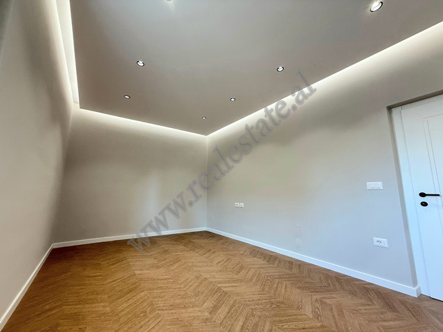 Apartament me dy dhoma gjumi për shitje në zonën myslym shyri, në Tiranë, shqipëri