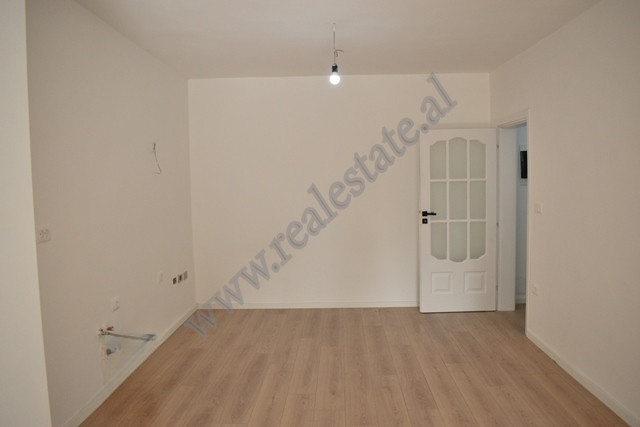 Appartement une chambre à vendre dans la rue margarita tutulani, à Tirana, albanie