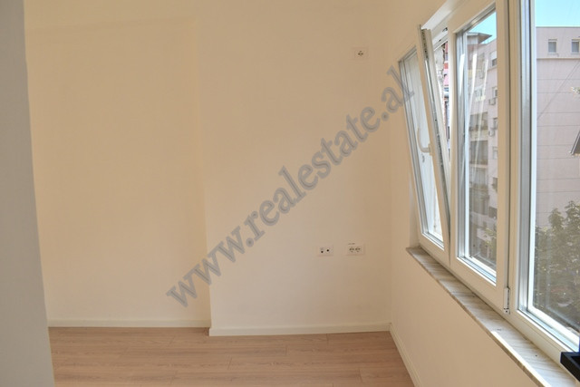 Appartement une chambre à vendre dans la rue margarita tutulani, à Tirana, albanie