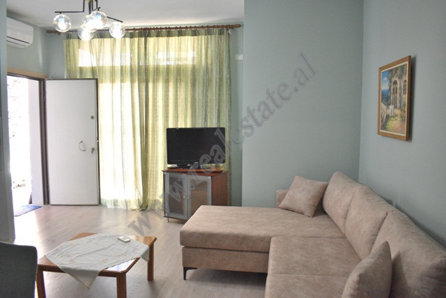 Apartamento de dos habitaciones en alquiler cerca del área de Ali Demi en Tirana, albania (3)