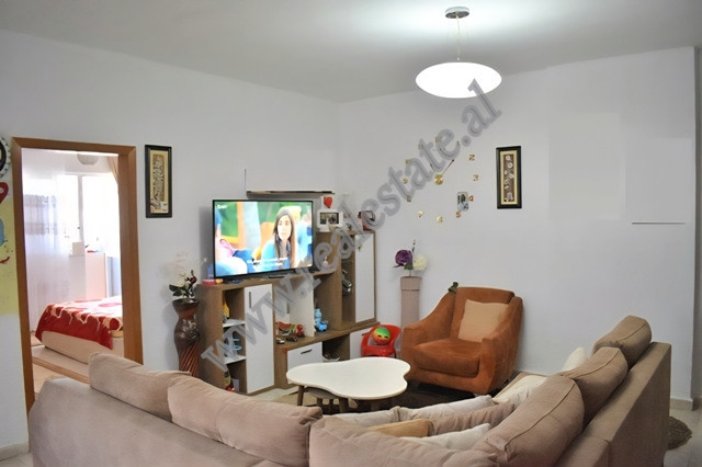 Apartament me dy dhoma gjumi për shitje në zonën don bosko në Tiranë, shqipëri (2)