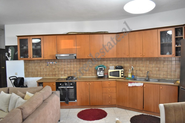 Apartament me dy dhoma gjumi për shitje në zonën don bosko në Tiranë, shqipëri (5)