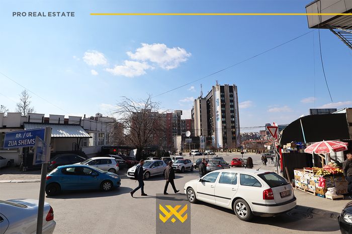 80m² shop for rent in ulpianë. (3)