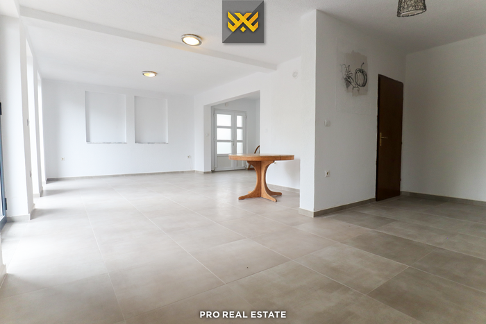 Espaço de 80m² para alugar em emshir