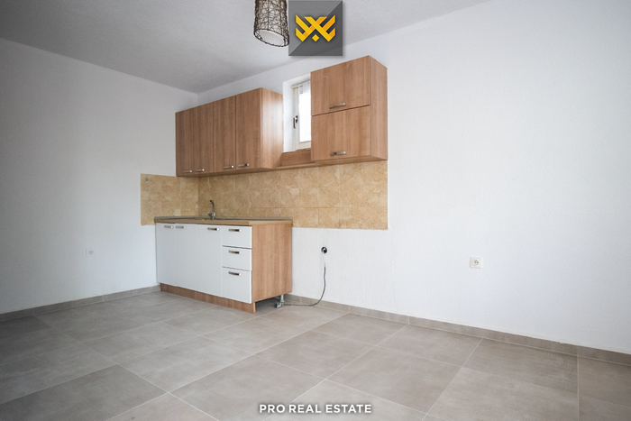 Espaço de 80m² para alugar em emshir