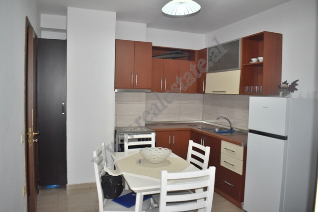 Einzimmerwohnung zum verkauf in der nähe der pjeter budi straße in Tirana, albanien (4)