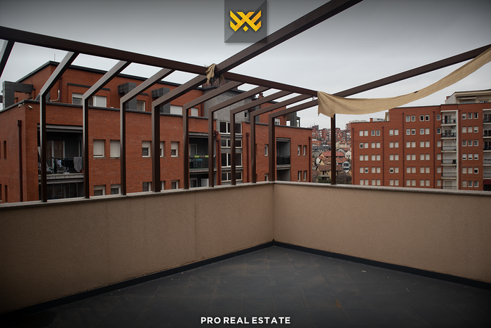 Apartamento duplex 115m² + 26m² para #venda em lagjen e spitalit.
