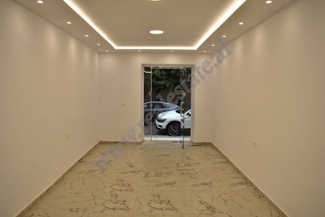 Negozio in vendita vicino a via kavaja a Tirana, albania (2)