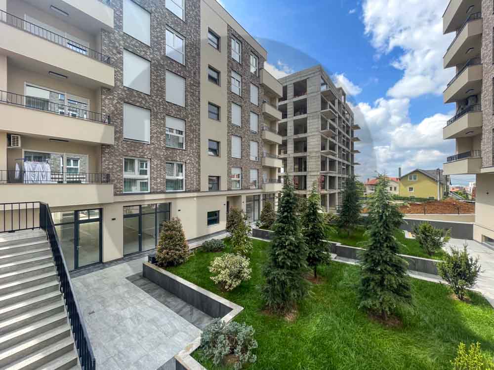 Local de 133 mètres carrés à louer dans le quartier Mati 1