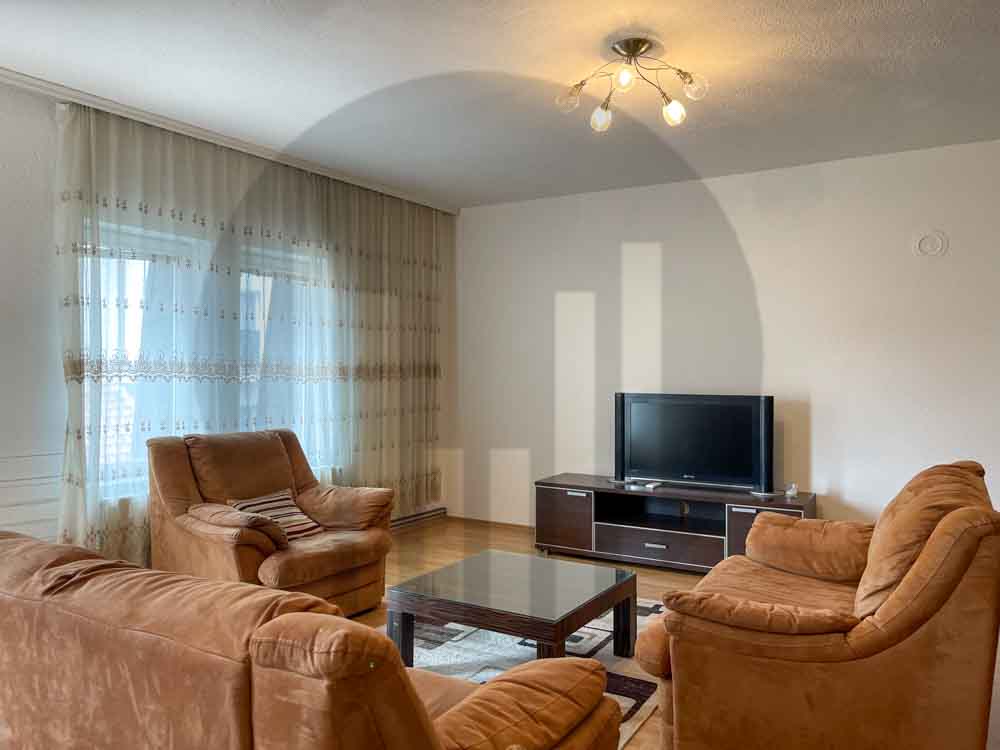 Andar de casa para alugar no bairro Aktash