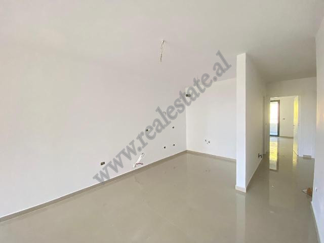 Apartamento de dois quartos à venda na área currilat em durres, albânia (2)