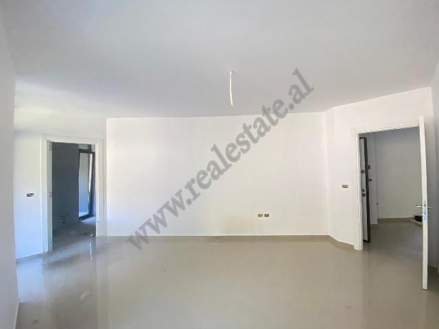 Apartamento de dois quartos à venda na área currilat em durres, albânia (5)
